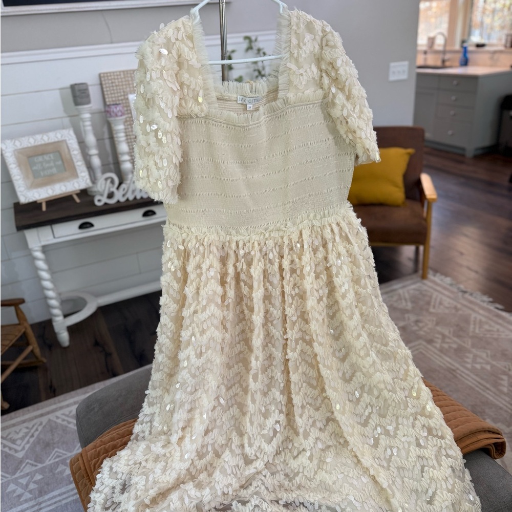 Ivy City Co Cream Sequin Women’s Dress